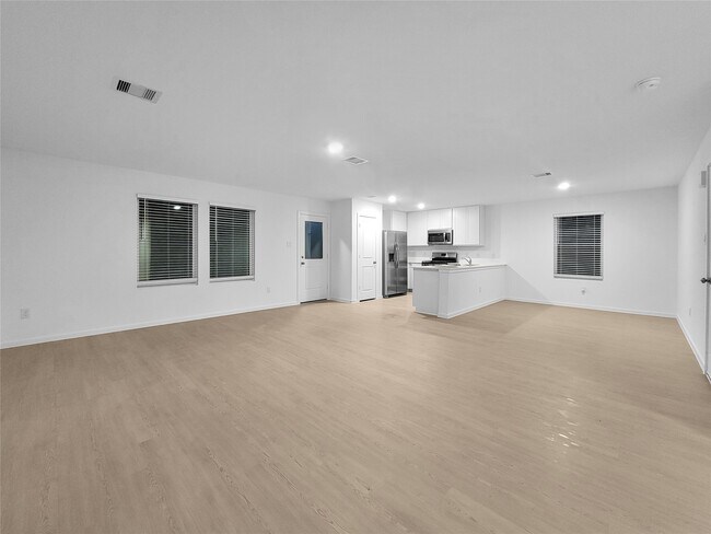 Building Photo - 3054 Mallorca Dr