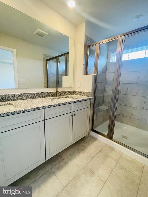 Building Photo - 2280 Marcy Dr