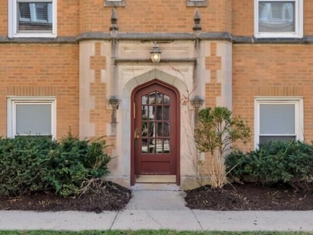 Building Photo - 2537 Prairie Ave