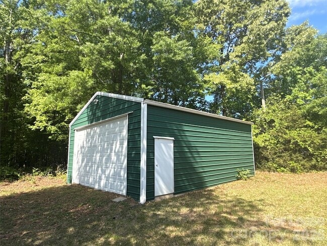 Building Photo - 1131 Kendrick Rd