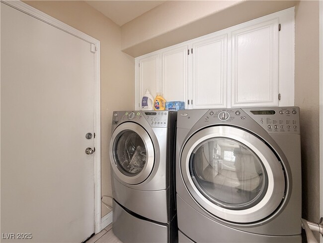 Building Photo - 7956 Tradition Springs Ct