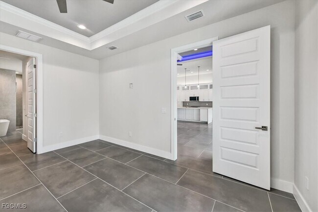 Building Photo - 2602 SW 27th St