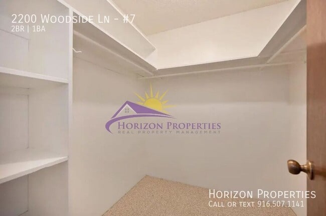 Building Photo - 2200 Woodside Ln