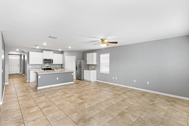 Building Photo - 3743 Coachman Ln SE