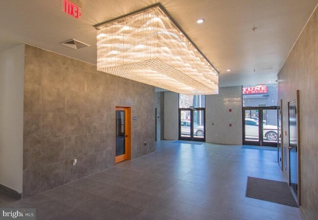 Building Photo - 1201 Vine St