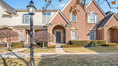 Building Photo - 45605 Graystone Ln