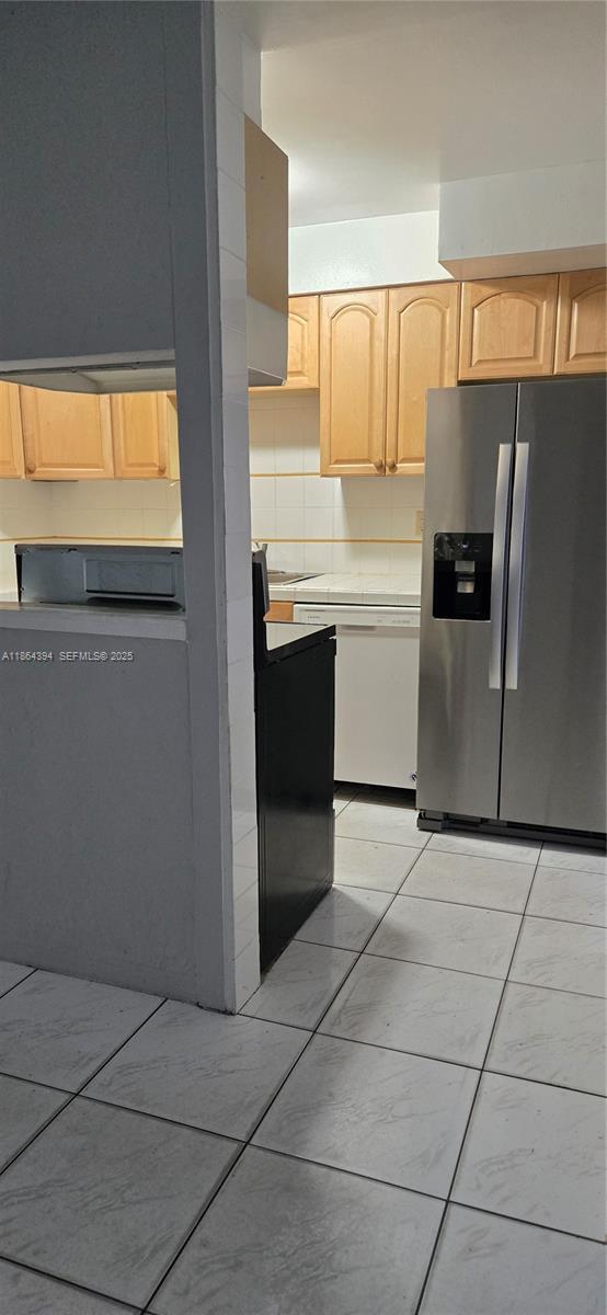 Building Photo - 502 N 70th Way