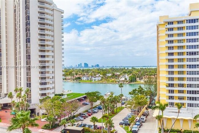 Building Photo - 5555 Collins Ave