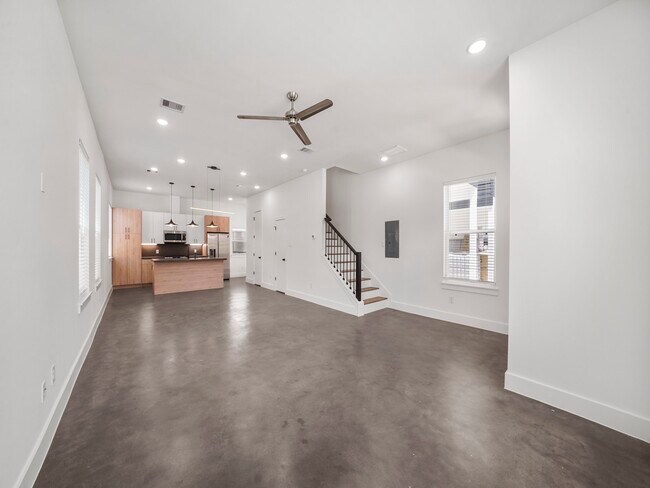 Building Photo - 7033 Avenue N