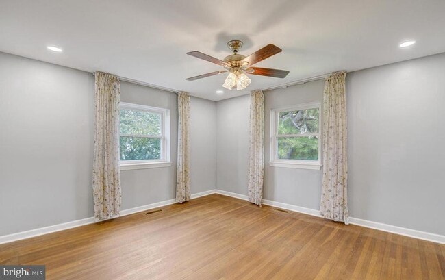 Building Photo - 11 Providence Rd