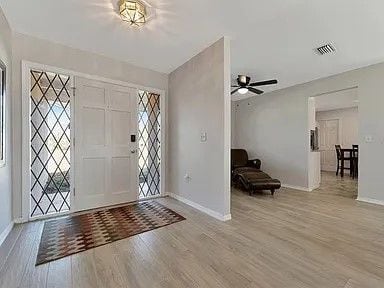 Building Photo - 2916 Woodcrest Dr