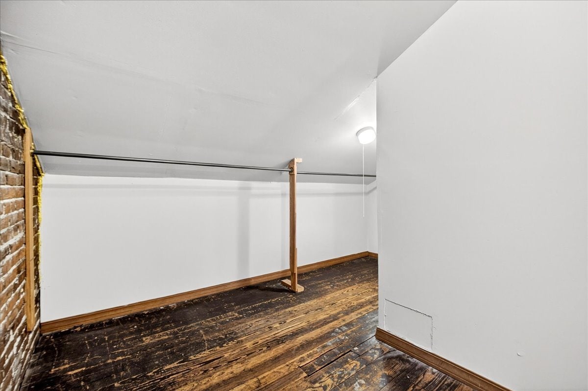 Walk In Closet Primary Ensuite - 2350 S 10th St