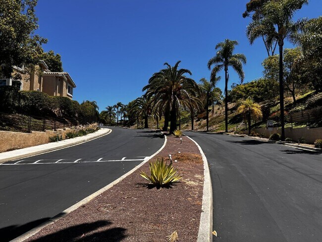 Building Photo - 6991 Ballena Way