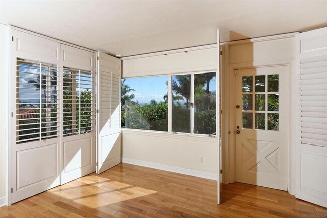 Building Photo - 3125 Qualtrough St