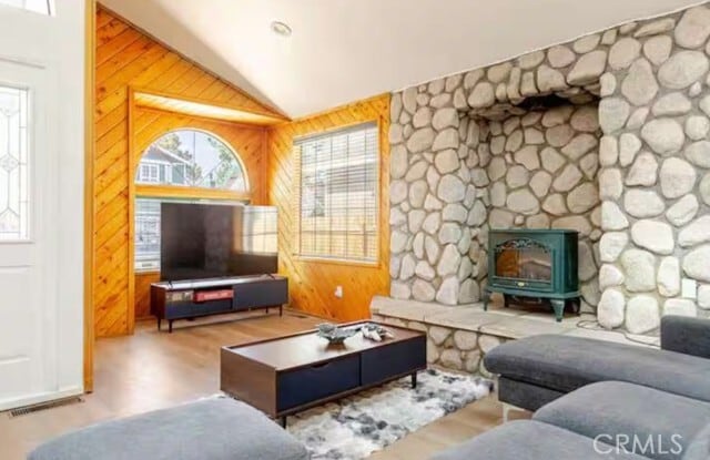 Building Photo - 1244 Panorama Dr