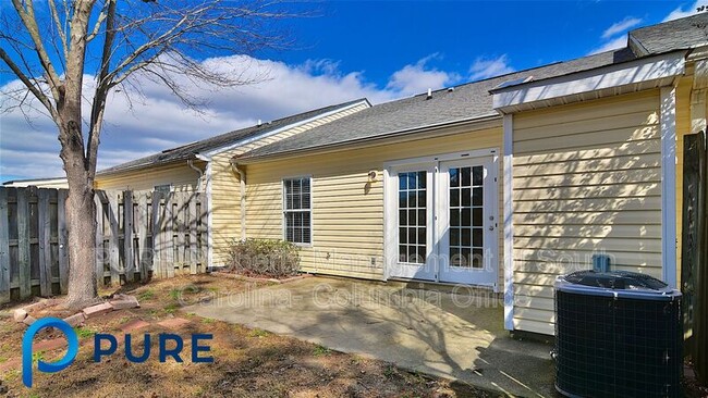 Building Photo - 323 Twin Eagles Dr