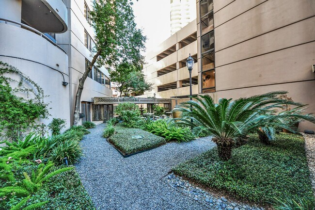 Building Photo - 3525 Sage Rd