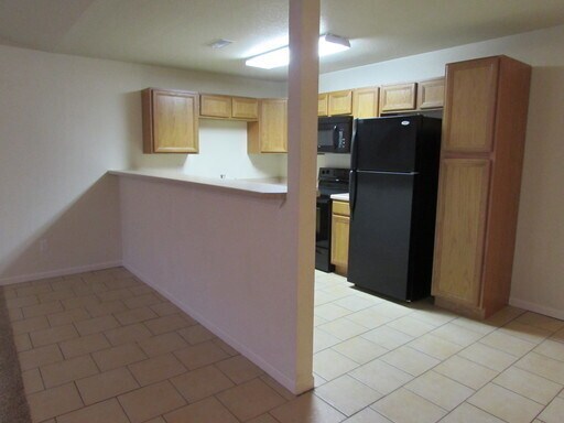 Building Photo - 6152-MF2-E1