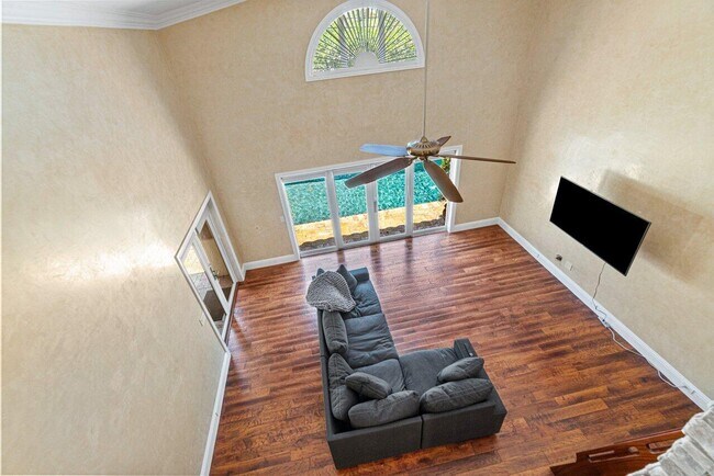 Building Photo - 870 NW 7th St