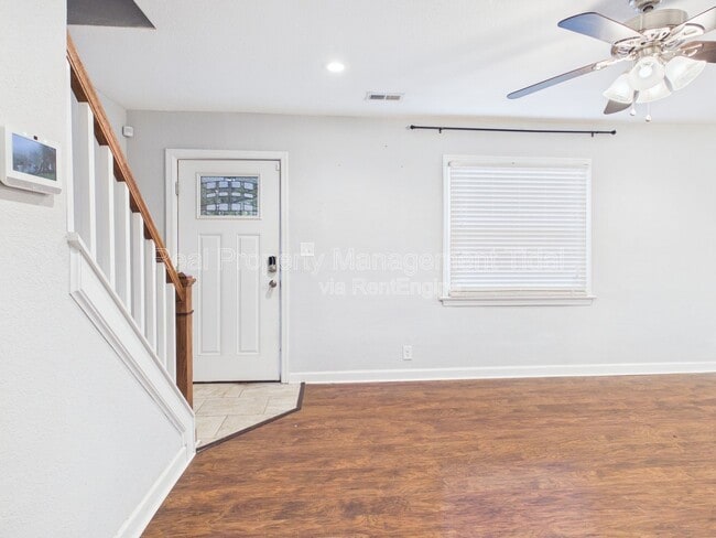 Building Photo - 7803 Nesbitt Dr