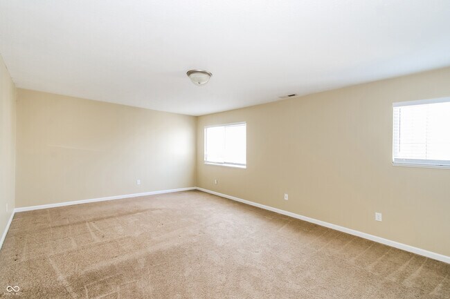 Building Photo - 709 Cembra Dr