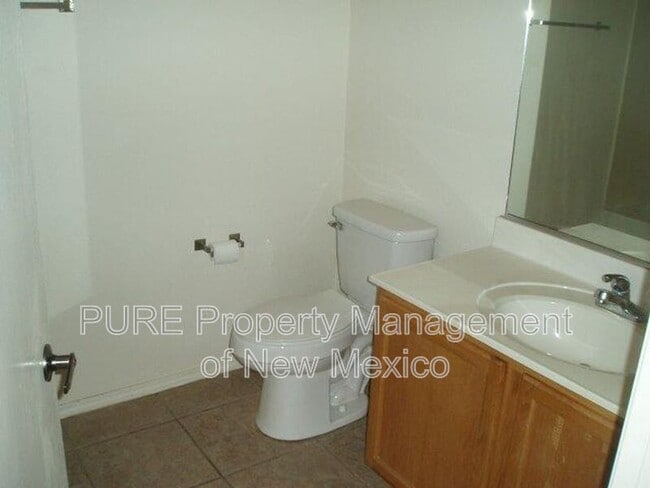 Building Photo - 6800 Vista Del Norte Dr NE