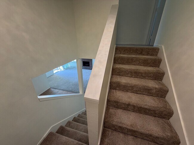 Building Photo - 800-806 S Park Hyde St