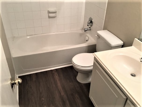 Building Photo - 1906 Glen Park Dr