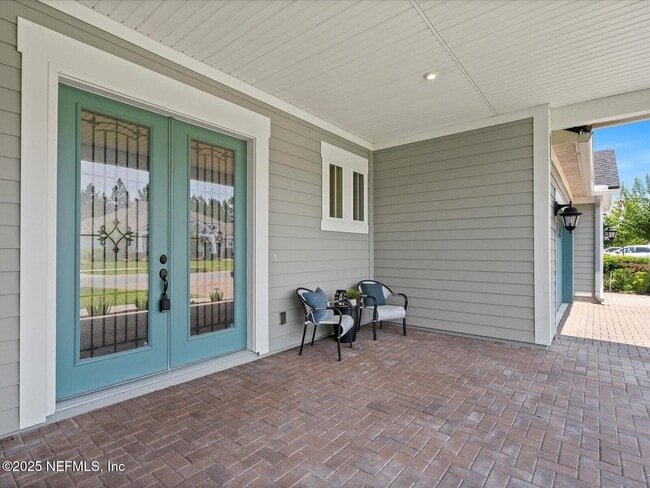 Building Photo - 746 Glenneyre Cir