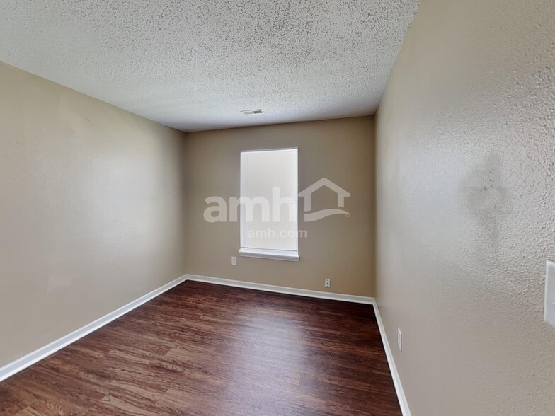 Building Photo - 9892 Cedarstone Ln