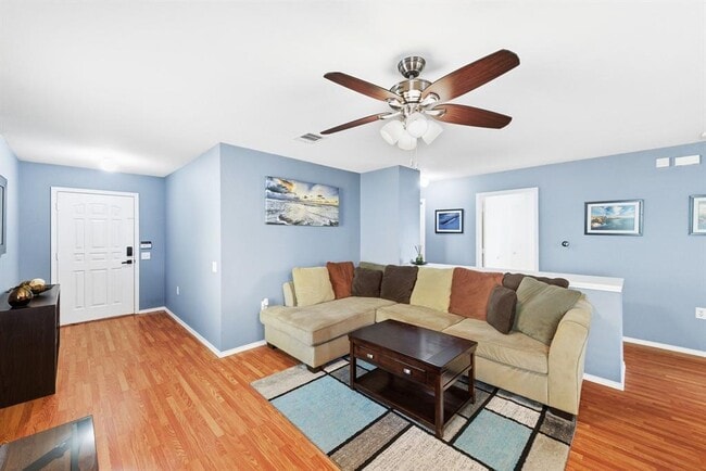 Building Photo - 1905 Espino Cove