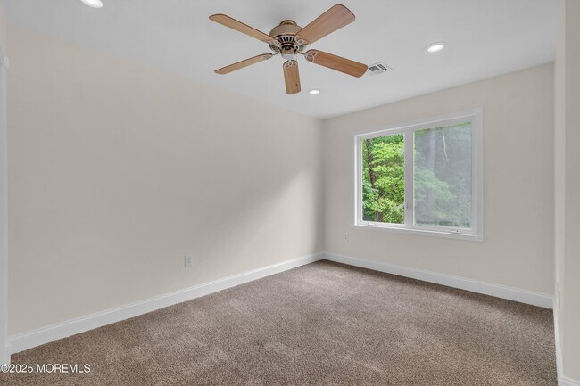 Building Photo - 352 Leesville Rd