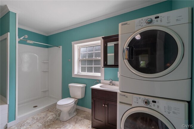 Building Photo - 51 Singleton St