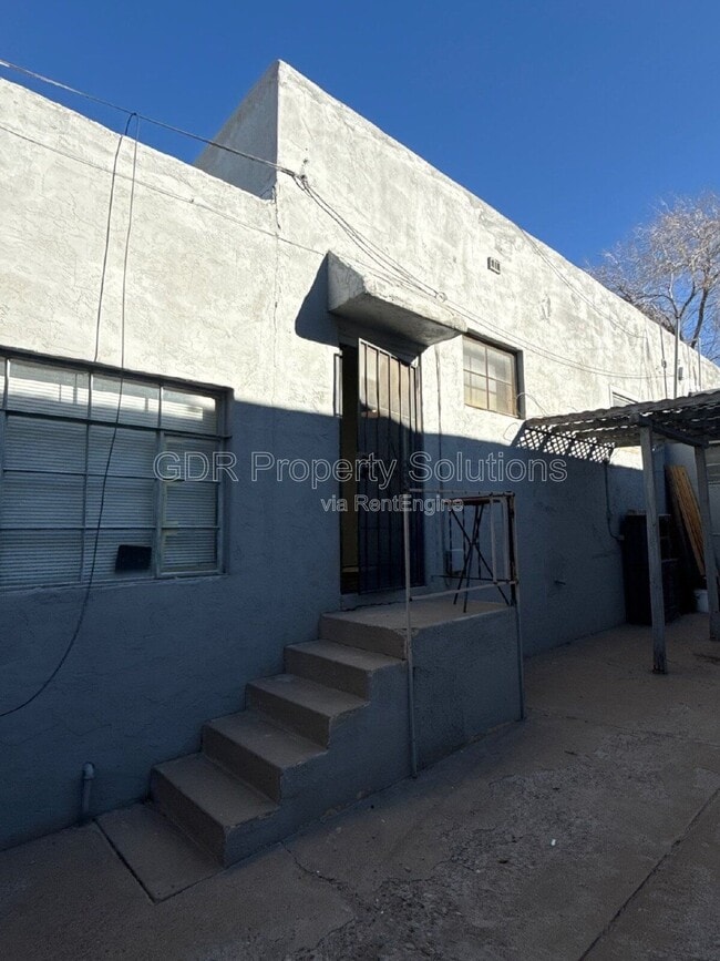 Building Photo - 3209 Burton Ave SE