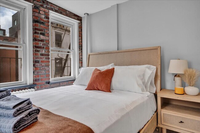 Building Photo - 120 Mulberry St