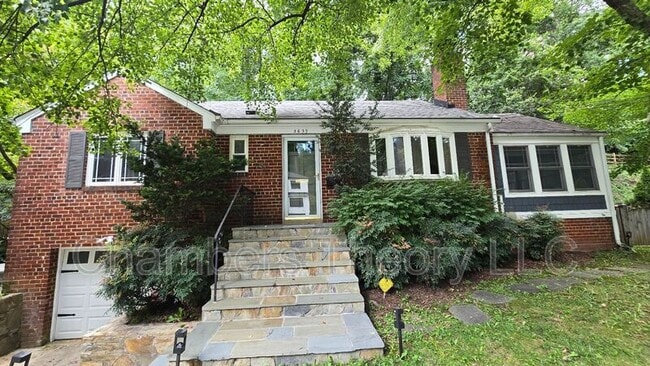 Building Photo - 3635 Vacation Ln