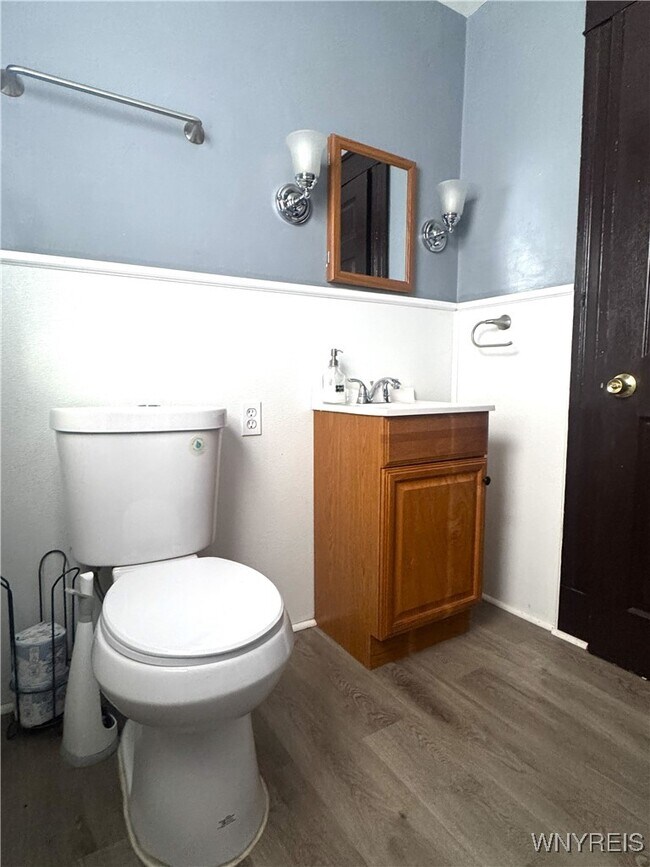 Building Photo - 1970 Whitney Ave