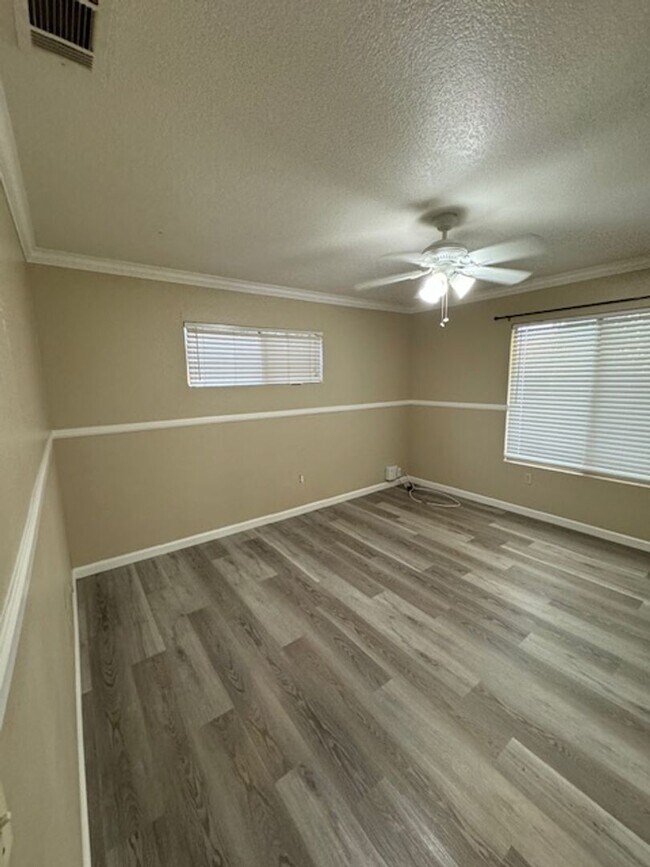 Building Photo - Beautiful Home in the Heart of Hemet