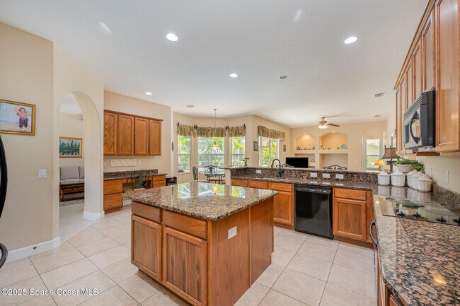 Building Photo - 477 Pirate's Moon Ct