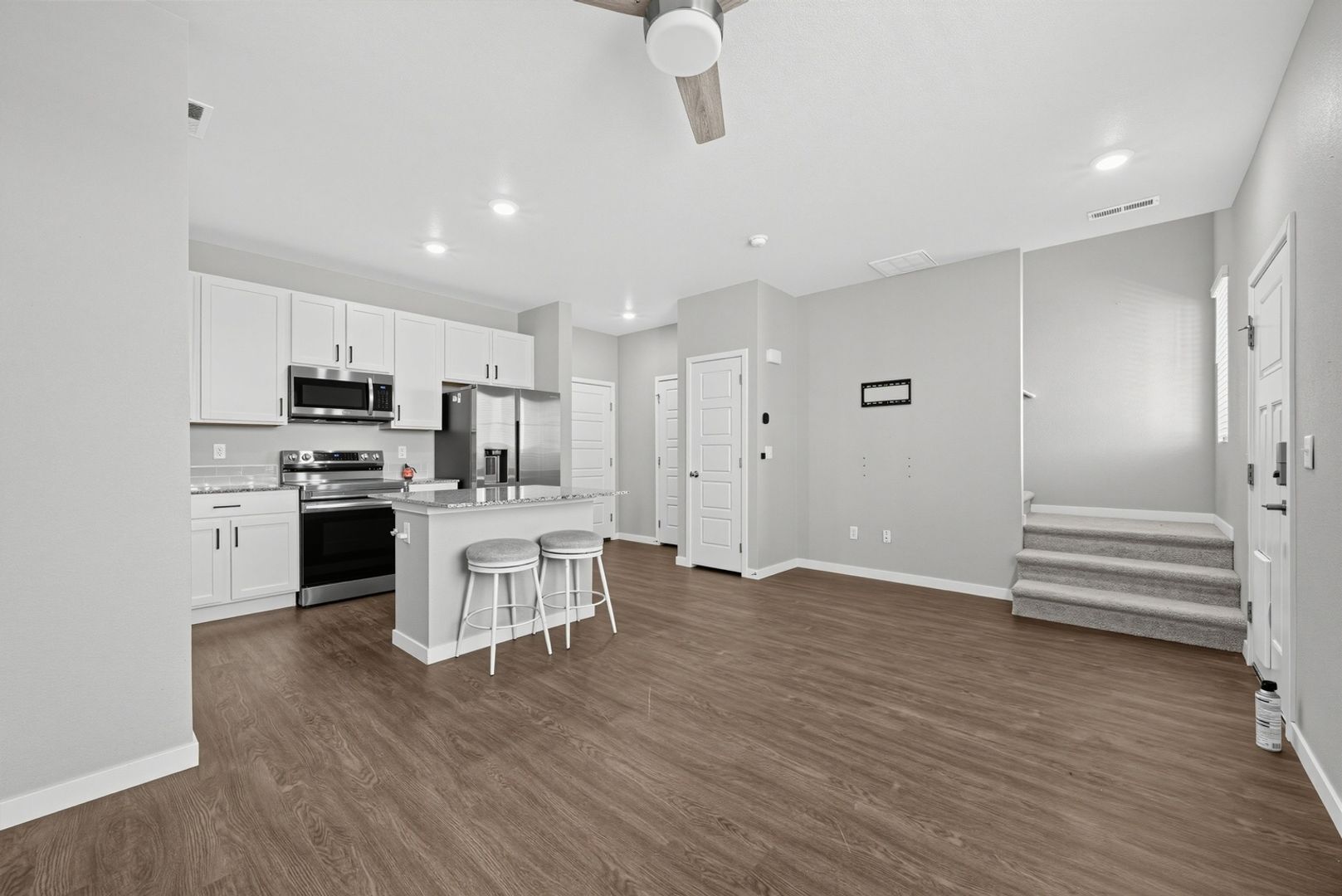 Building Photo - 229 Molinar St