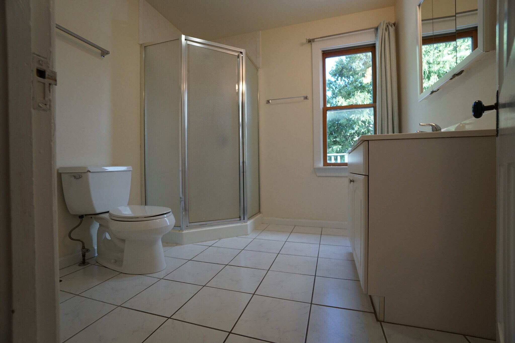 Second Floor Full Bathroom - 224 E Benton Ave