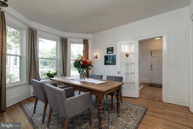 Building Photo - 30 Vandeventer Ave