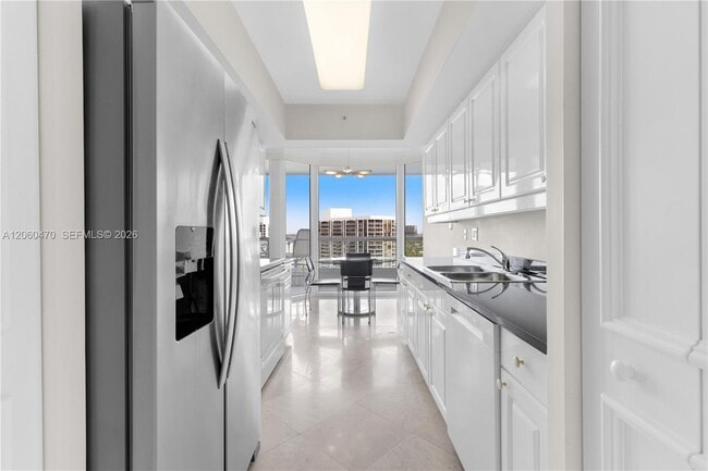 Building Photo - 21055 Yacht Club Dr