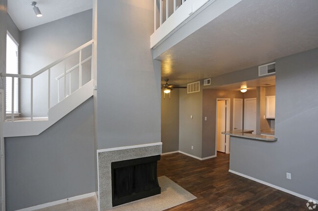 Building Photo - Woodbridge Townhomes- 702