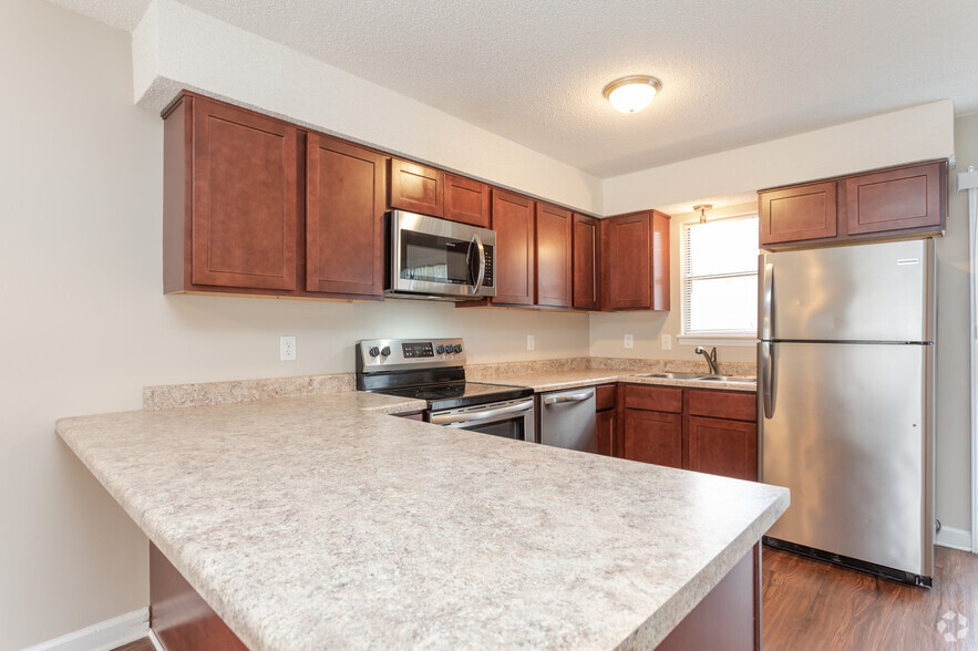 2BR, 2.5BA - Kitchen - Cedar Court