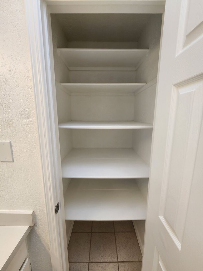 Building Photo - 3004 Missouri Ave