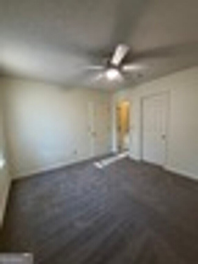 Building Photo - 444 Admiral's Walk Dr