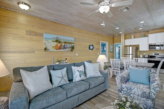 Building Photo - 1617 S Station St