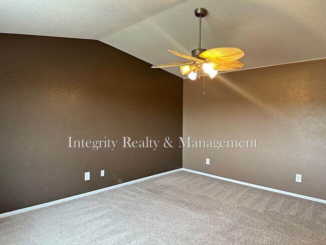 Building Photo - 7402 Eagle Rock Dr