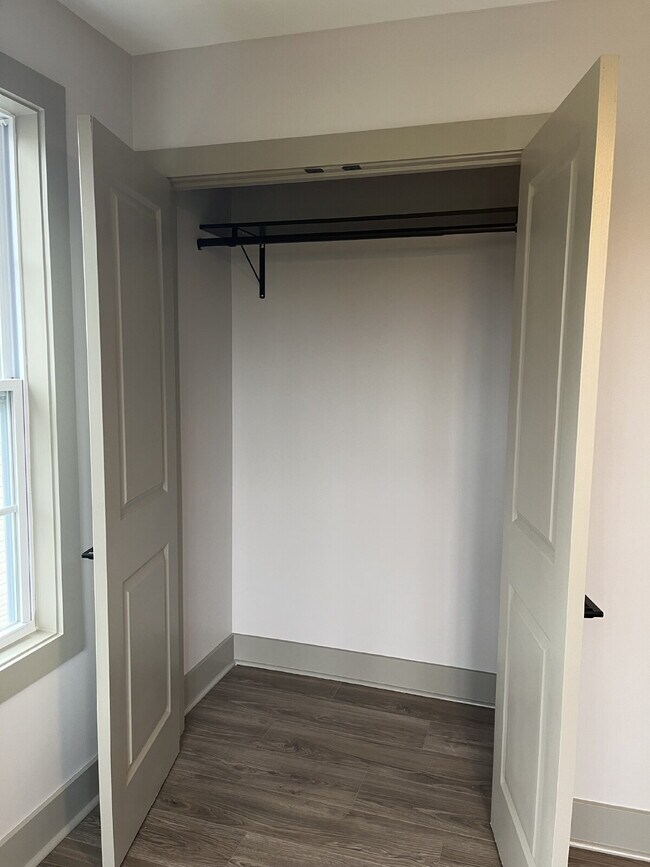 Building Photo - 2922 Painted Pony Dr